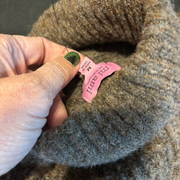 Francesca’s NWT Miami Brown Cropped Turtleneck Sweater M Soft Knit Cozy Fall - Picture 5 of 6